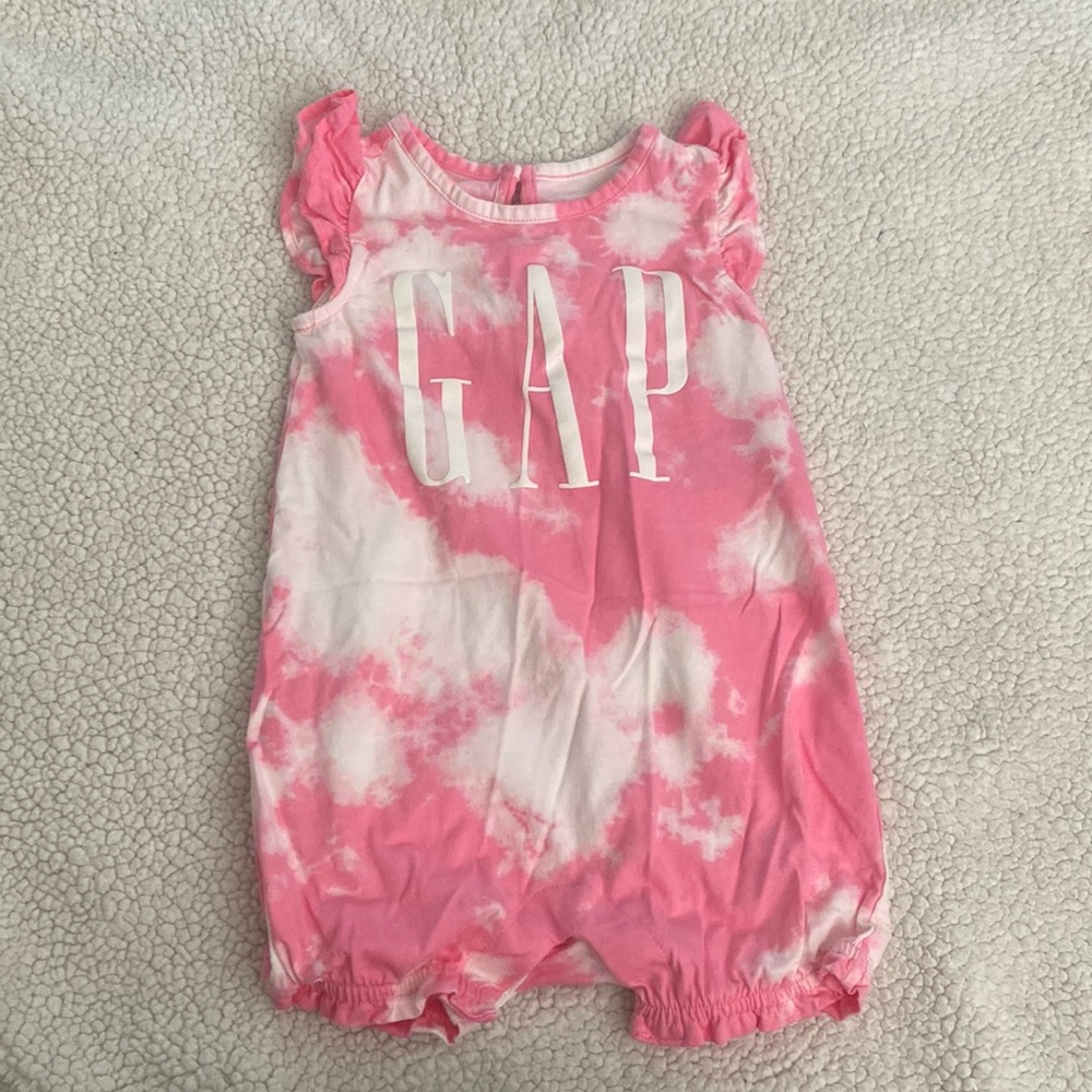Baby GAP 6-12 month romper